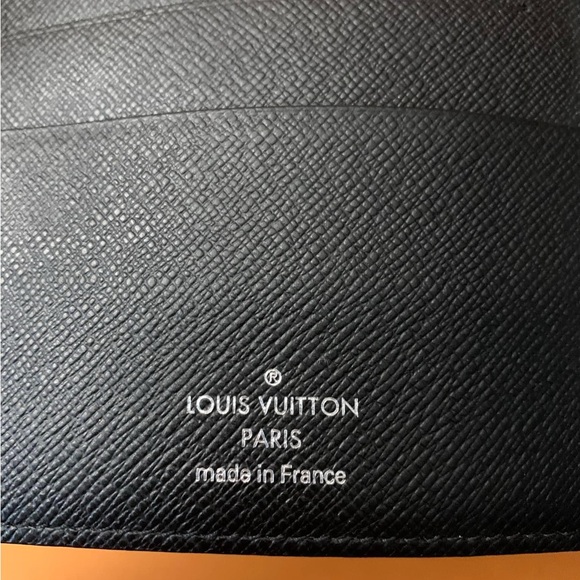 Louis Vuitton Other - 🇨🇦 Sold ❌❌❌ 📒🌷LV Agenda MM in Graphite✅